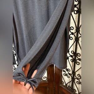 Elegant Striped Long Sleeve Top - Blue and White